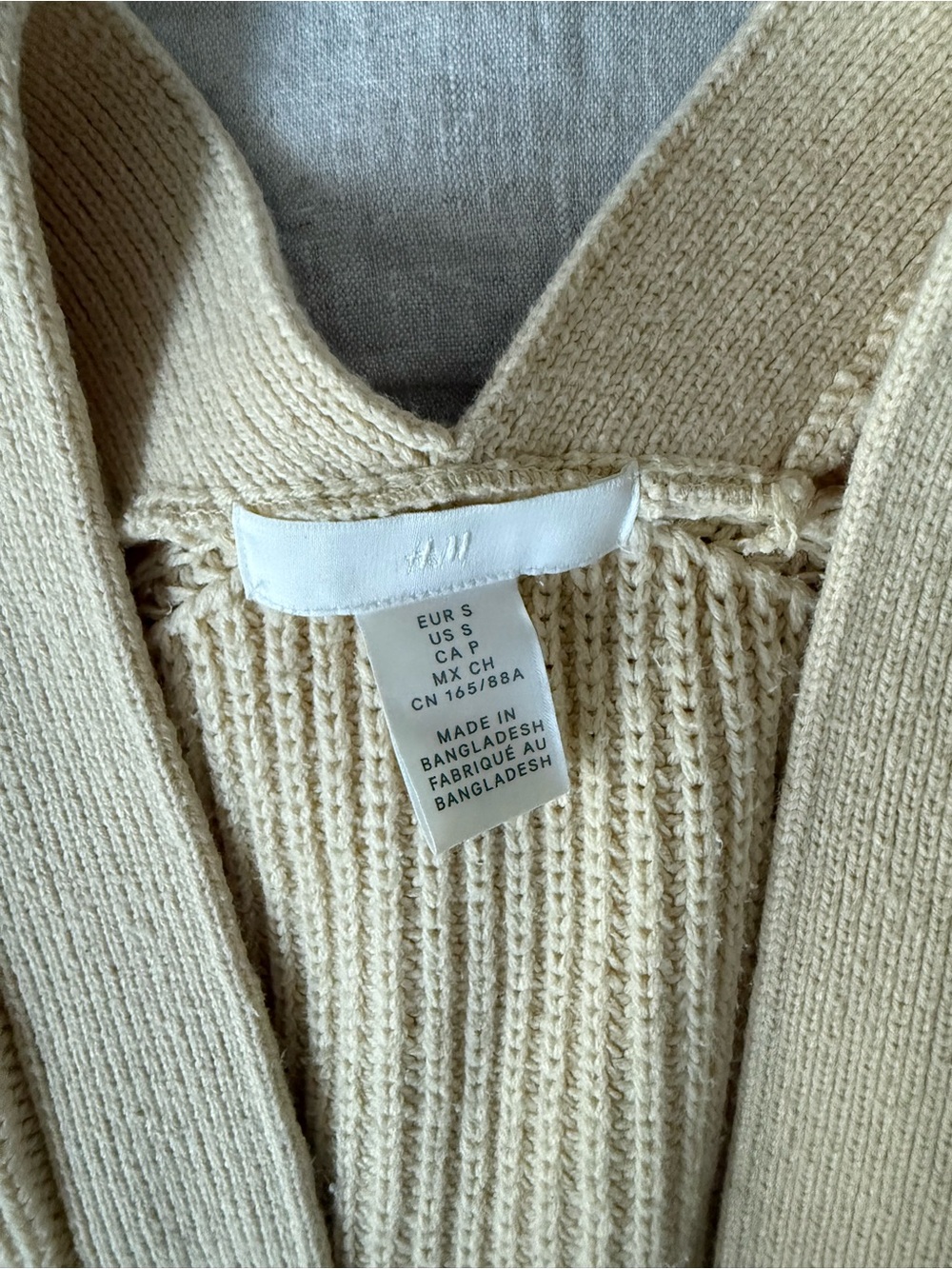 H&M Beige Chunky Ribbed Button Cardigan - Picture 2 of 2
